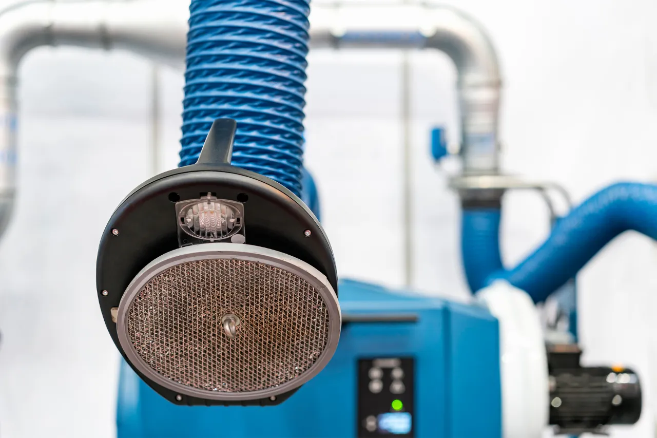 Bocchetta aspirante industriale con tubo flessibile blu