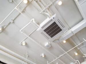 foto impianto riscaldamento con aria dal soffitto