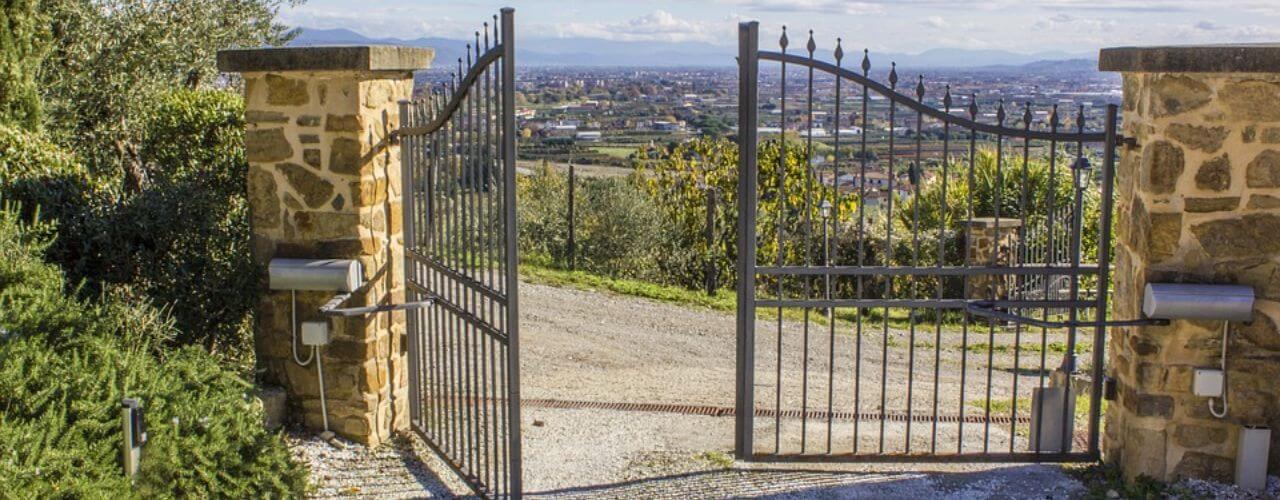 come installare un cancello automatico a battente